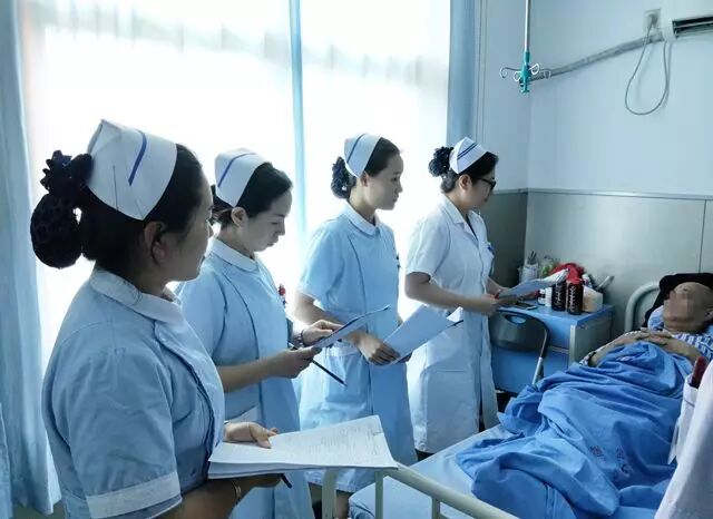 四川省生殖健康研究中心附属生殖专科医院开展护理业务查房，提高护理服务质量
